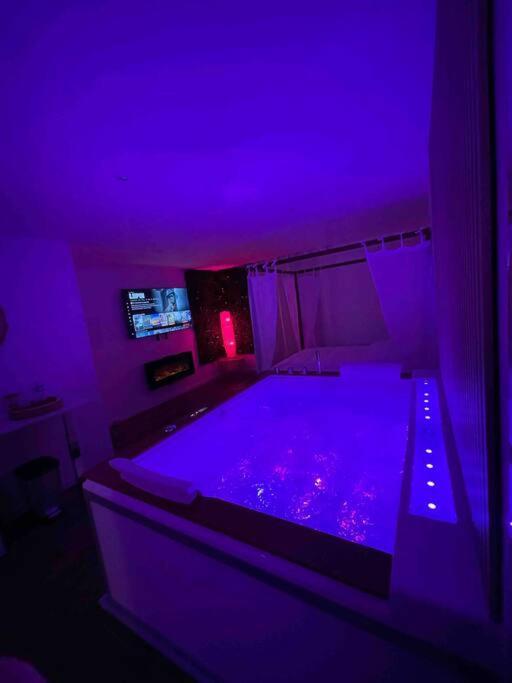 Apartment La Bali Jacuzzi,sauna,netflix,disney