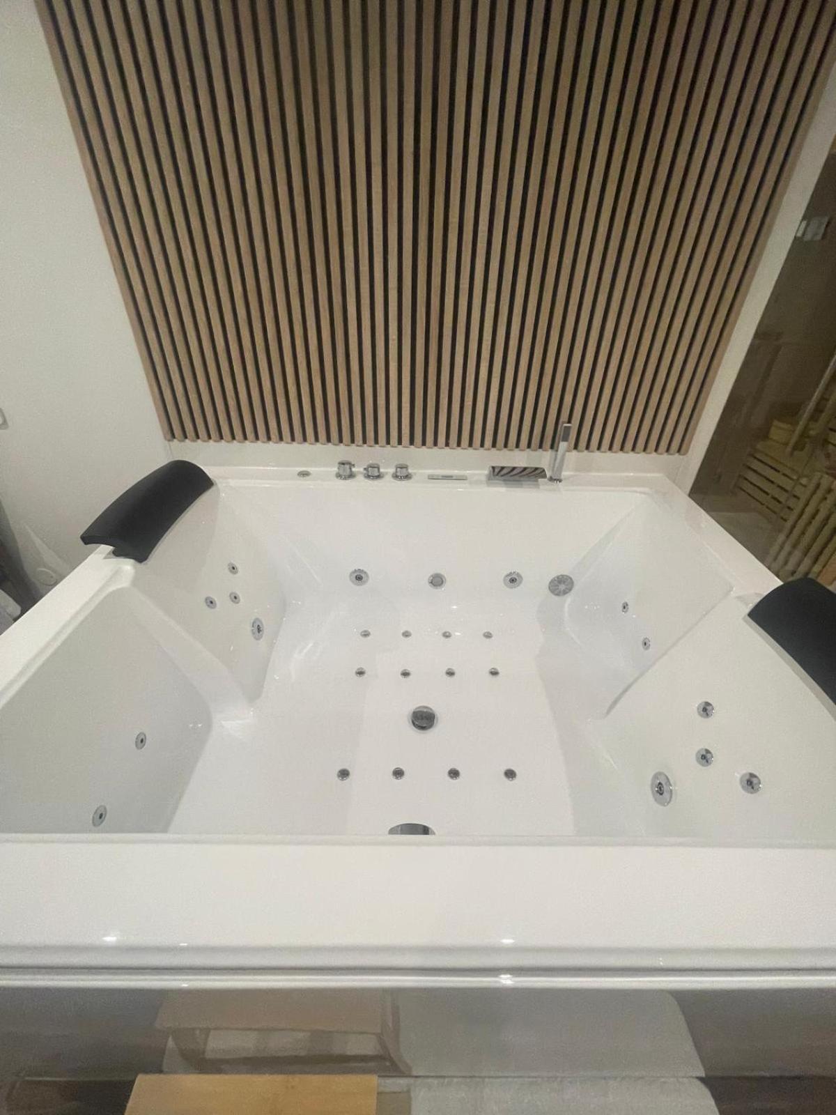 La Bali Jacuzzi,sauna,netflix,disney *